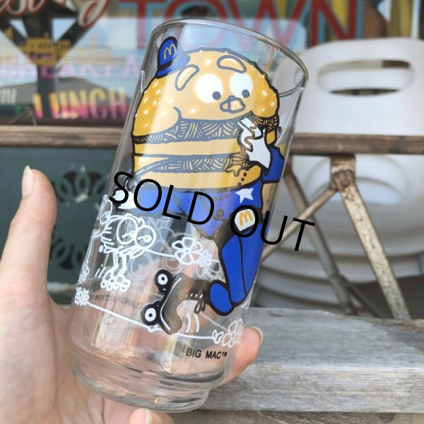 画像7: 70s Vintage Glass McDonaland Action Series Big Mac Police (C190) (7)