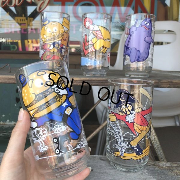画像12: 70s Vintage Glass McDonaland Action Series Big Mac Police (C190) (12)