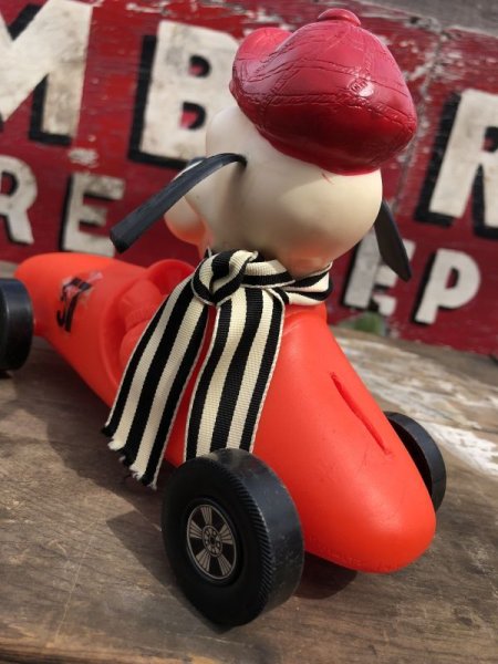 画像7: 70s Vintage 57 Racing Dog Plastic Coin Bank Red (C274) (7)