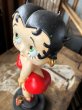 画像13: 2006 Limited Edition England Betty Boop Connoisseur Porcelain "THE RED PURSE" Statue 12 1/2  (C293) (13)