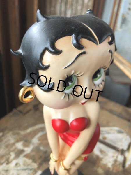 画像8: 2006 Limited Edition England Betty Boop Connoisseur Porcelain "THE RED PURSE" Statue 12 1/2  (C293) (8)