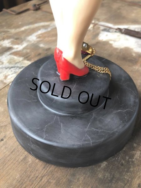 画像6: 2006 Limited Edition England Betty Boop Connoisseur Porcelain "THE RED PURSE" Statue 12 1/2  (C293) (6)