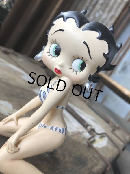 画像8: Vintage Betty Boop Kneeling Wearing Stripe Bikini Figurine (C288) (8)