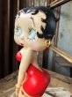 画像12: 2006 Limited Edition England Betty Boop Connoisseur Porcelain "THE RED PURSE" Statue 12 1/2  (C293) (12)