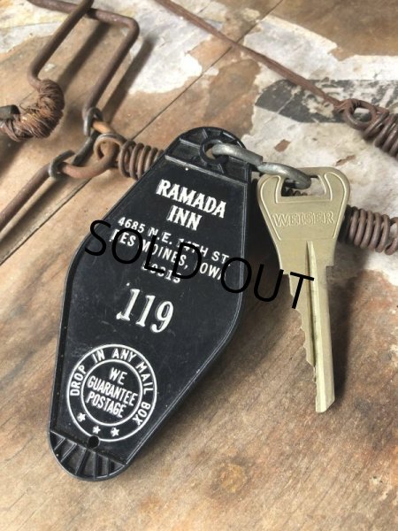 画像1: Vintage Motel Key RAMADA INN #119 (C319) (1)