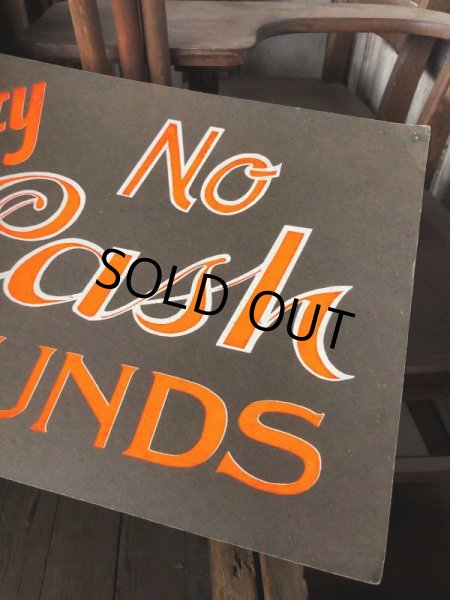 画像5: Vintage Hand Painted Retail Store Signs on Black Paper Board / Sorry No Cash REFUNDS (C352)  (5)