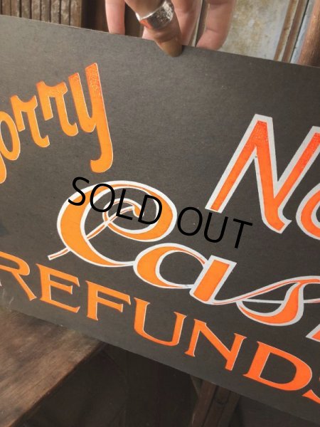 画像2: Vintage Hand Painted Retail Store Signs on Black Paper Board / Sorry No Cash REFUNDS (C352)  (2)