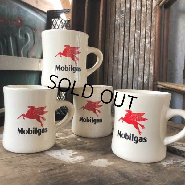 画像1: Vintage Mobilgas Mobil Pegasus Flying Horse Advertising Coffee Mug Set (C356)  (1)