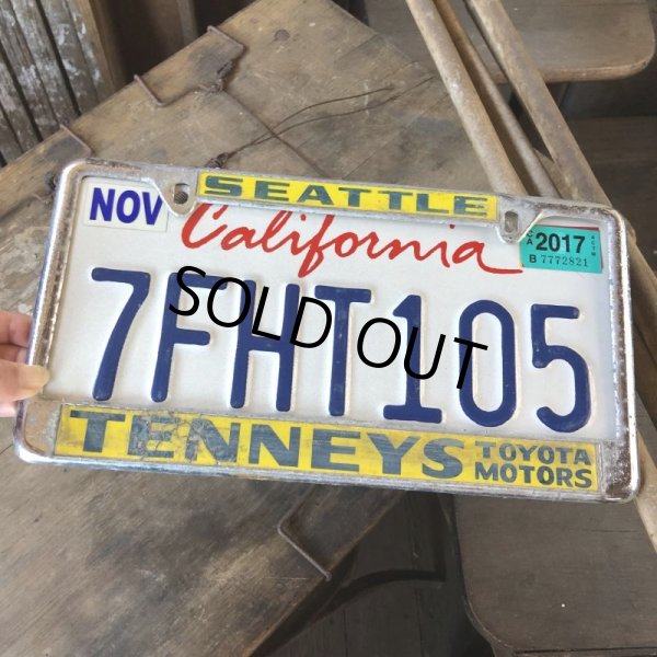 画像6: Vintage Automotive License Plate Frame / SEATTLE TENNEYS TOYOTA MOTORS (B404) (6)