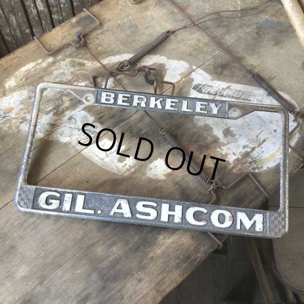 画像1: Vintage Automotive License Plate Frame / BERKELEY GIL. ASHCOM (B401) (1)