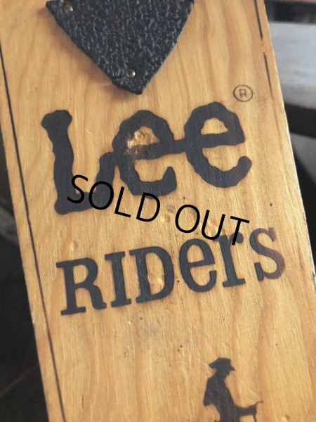 画像15: Vintage LEE RIDERS Advertising Wood Boot Jack Bucking Horse (B455) (15)