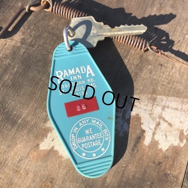 画像1: Vintage Motel Key RAMADA INN #25 (B573) (1)