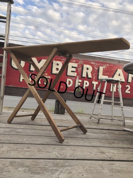 画像2: Vintage ARWOO Wooden Ironing Board Table (B648) (2)