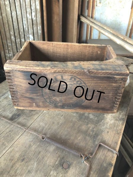 画像4: Antique Phoenix Bull Gog Toe Calks Wooden Box (B667) (4)