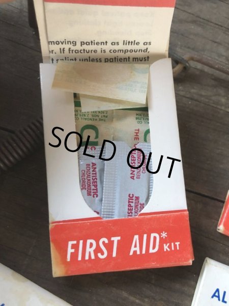 画像3: Vintage Reddy Kilowatt First Aid Kit (B672) (3)