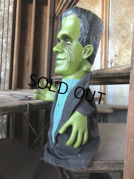画像2: 60s Vintage Mattel The Munsters TV Show Herman Tanking Hand Puppet Doll (B686) (2)