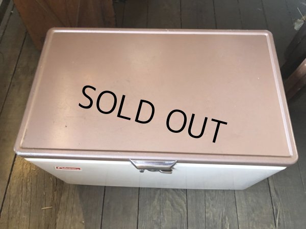 画像2: Vintage Coleman Cooler Box Butter Nuts (B739) (2)
