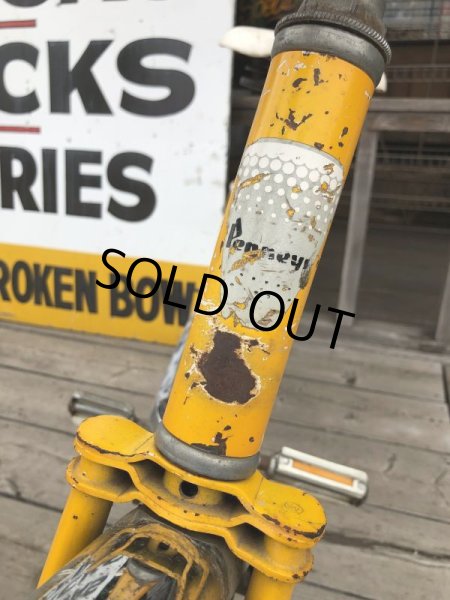 画像2:  【店舗引き取り限定】Vintage Penneys SLIGHT WEIGHT 1 Yellow 24" Bicycle (B767) (2)