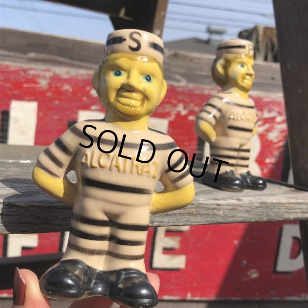 画像10: Vintage Alcatraz Souvenir Inmate Prisoners Salt & Pepper Shakers (B893) (10)