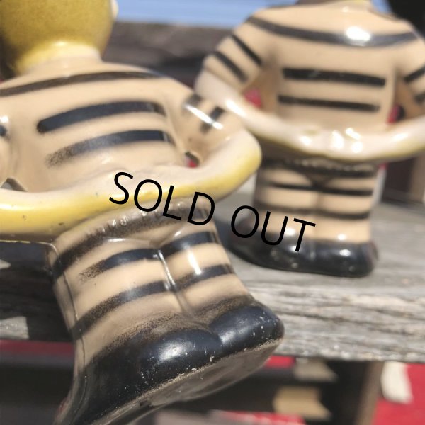 画像7: Vintage Alcatraz Souvenir Inmate Prisoners Salt & Pepper Shakers (B893) (7)