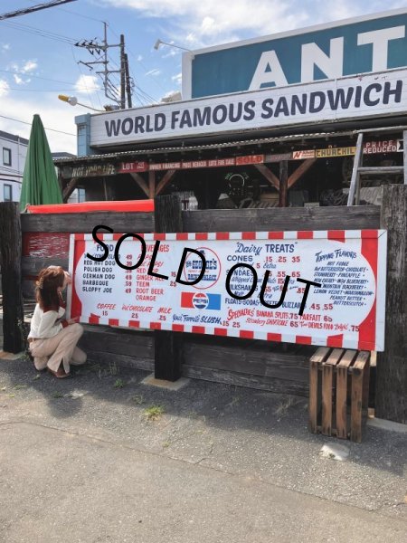 画像2: 【店舗引き取り限定】Vintage CONEY ISLAND Big GEORGE'S DAIRY PALACE Store Sign Huge!! 259cm (B904) (2)