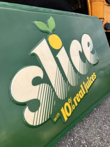 画像8: 【店舗引き取り限定】Vintage Advertising Slice Soda Store Sign Huge ! 184cm (B905) (8)