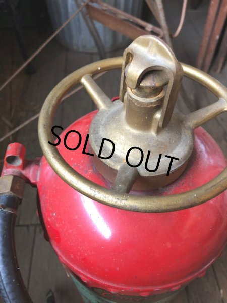 画像11: Vintage Conquest Fire Extinguisher (B968) (11)