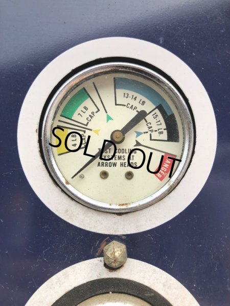 画像7: Vintage Stant Gas Oil Radiator Caps Gas Station Metal Display Cabinet (M018) (7)