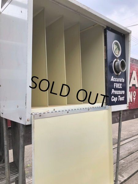 画像15: Vintage Stant Gas Oil Radiator Caps Gas Station Metal Display Cabinet (M018) (15)