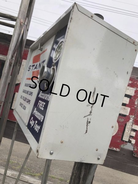 画像19: Vintage Stant Gas Oil Radiator Caps Gas Station Metal Display Cabinet (M018) (19)