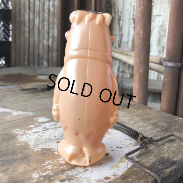 画像4: 70s Vintage Flintstones Target Game Fred Pin (M021)  (4)