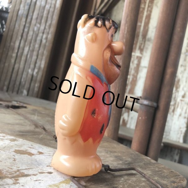 画像2: 70s Vintage Flintstones Target Game Fred Pin (M021)  (2)