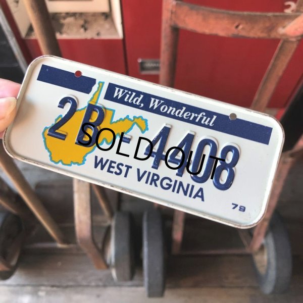 画像1: 70s Vintage Bicycle License Plate 1979 WEST VIRGINIA 2B-4408  (M104) (1)