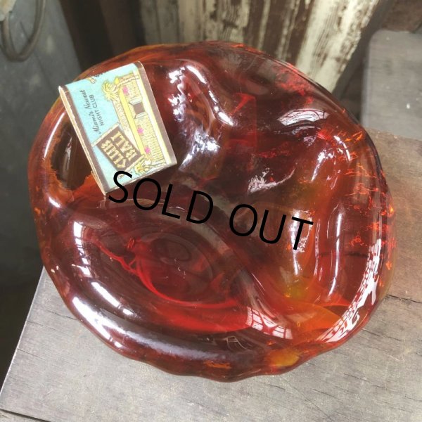 画像1: Vintage Mid Century Glass Ashtray Red (M132)  (1)