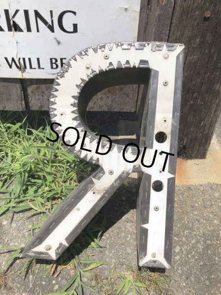 画像3: Vintage Advertising Store Display Letters Sign “ R ” (M006)  (3)