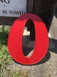 画像1: Vintage Advertising Store Display Letters Sign / Red “ O ” (M046)  (1)