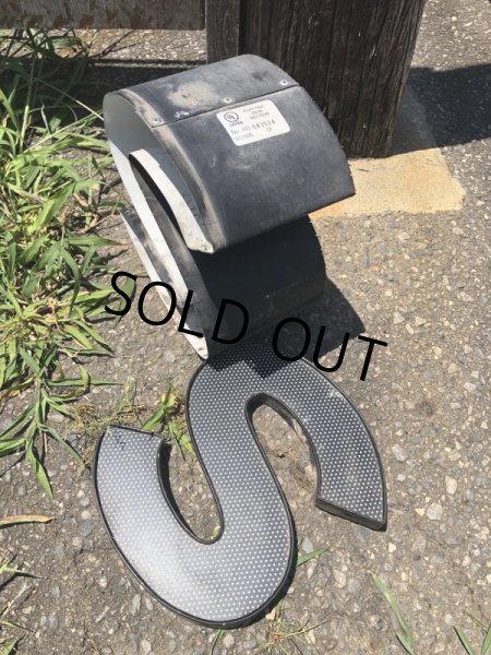 画像2: Vintage Advertising Store Display Letters Sign Dot “ S ” (M033)  (2)