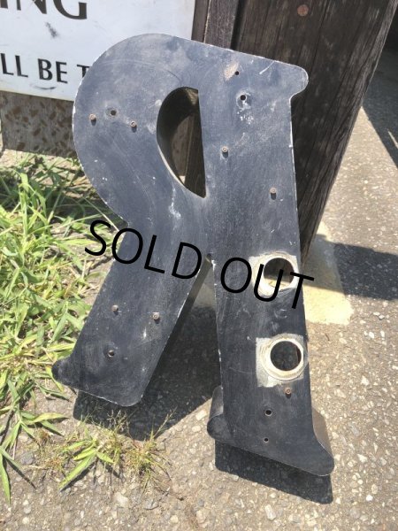 画像4: Vintage Advertising Store Display Letters Sign BxR “ R ” (M036)  (4)