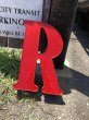 画像1: Vintage Advertising Store Display Letters Sign / Red “ R ” (M053)  (1)