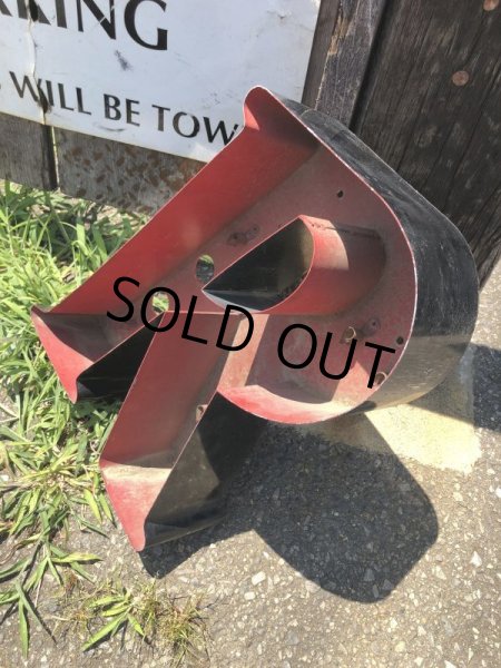 画像2: Vintage Advertising Store Display Letters Sign BxR “ R ” (M036)  (2)