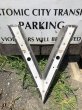 画像3: Vintage Advertising Store Display Letters Sign “ V ” (M010)  (3)