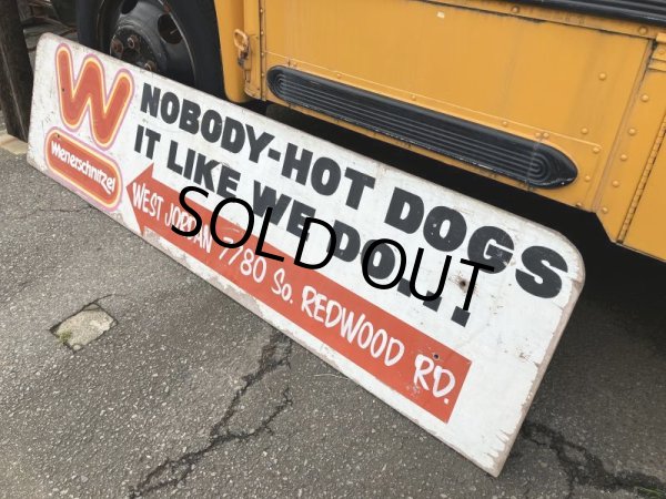 画像13: 【店舗引き取り限定】 Vintage Advertising Wienerschnitzel Hot Dogs Store Display Wooden Sign (M201)  (13)