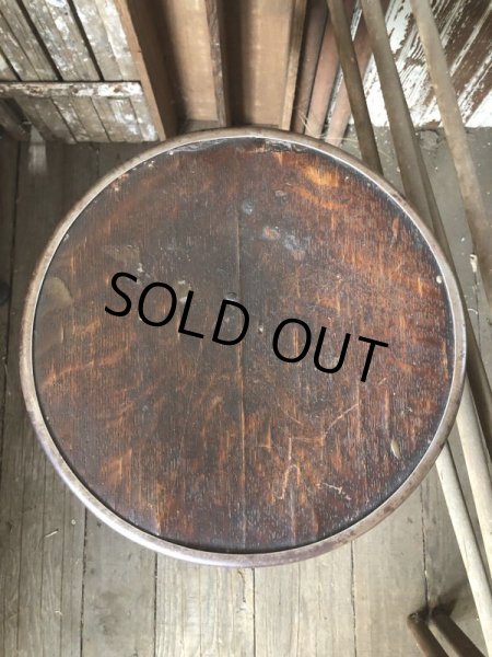 画像10: 1900s Antique ROYAL M.M CO CHICAGO Ice Cream Parlor Stool Twisted Iron Legs (M203)  (10)