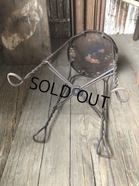 画像5: 1900s Antique ROYAL M.M CO CHICAGO Ice Cream Parlor Stool Twisted Iron Legs (M203)  (5)
