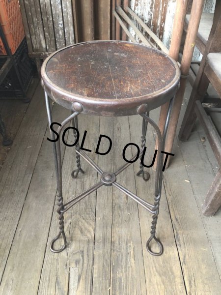 画像22: 1900s Antique ROYAL M.M CO CHICAGO Ice Cream Parlor Stool Twisted Iron Legs (M203)  (22)