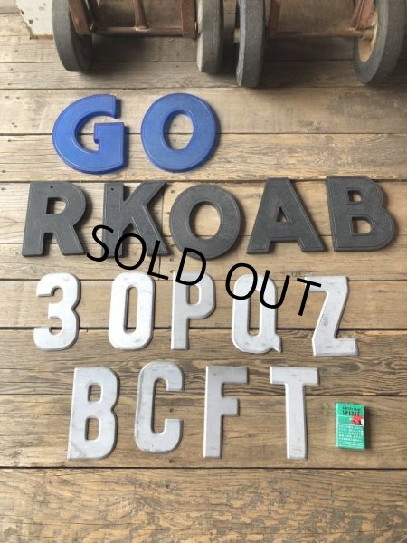 画像5: Vintage USA Original Movie Theatre Marquee Letter Signs “ O ”  (M243)  (5)