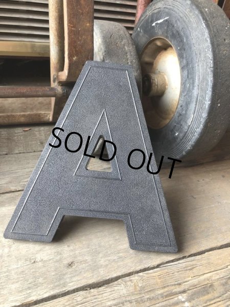 画像2: Vintage USA Original Movie Theatre Marquee Letter Signs “ A ”  (M245)  (2)