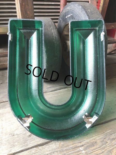 画像3: Vintage USA Original Movie Theatre Marquee Letter Signs “ U ”  (M255)  (3)