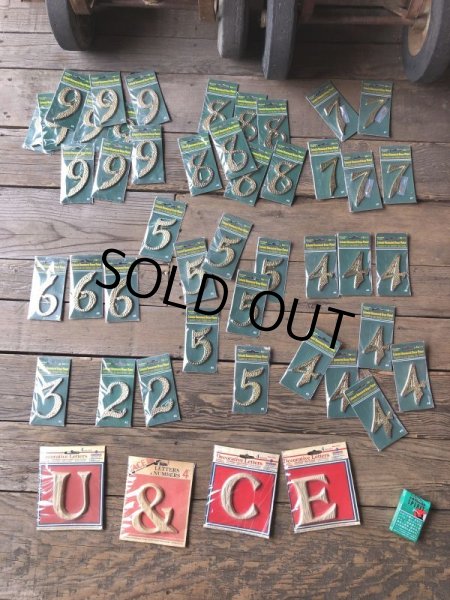 画像6: Vintage Hillman 3-Inch Colonial Hammersd Brass Plated House Number 2 (M214)  (6)