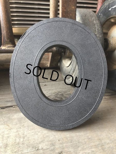 画像2: Vintage USA Original Movie Theatre Marquee Letter Signs “ O ”  (M243)  (2)